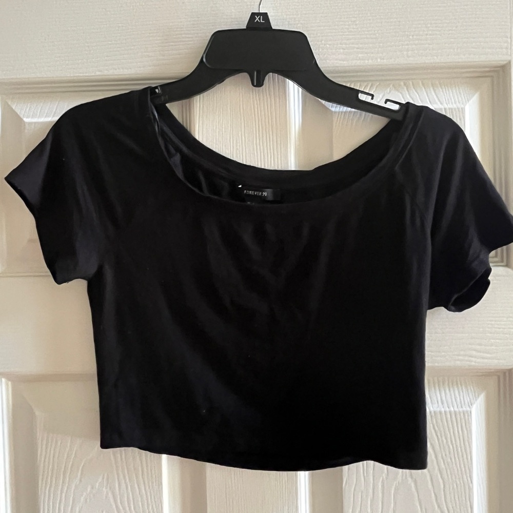 Forever 21 Black Crop Top – Size L